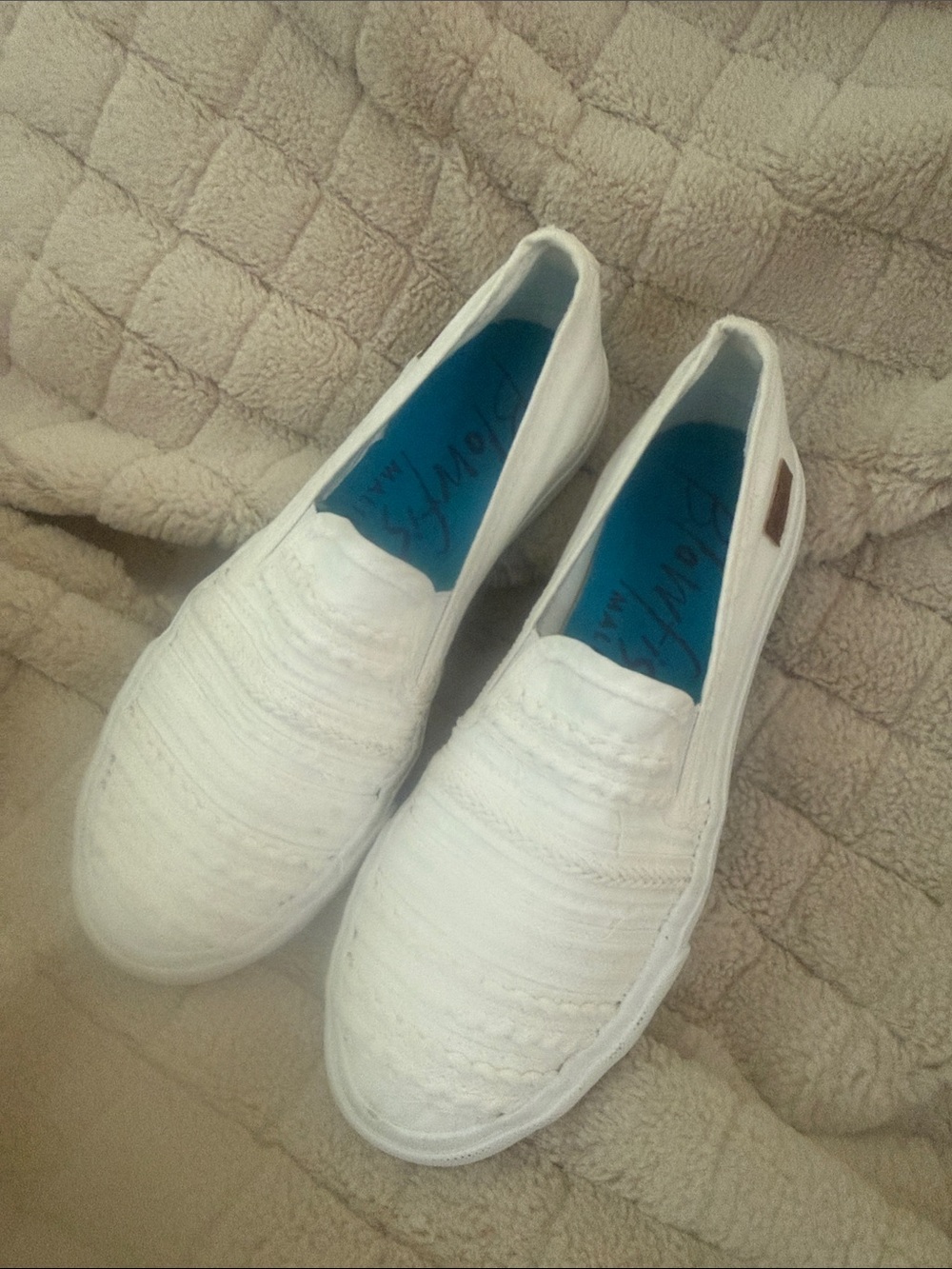 Blowfish White Slip-On Sneakers with Blue Insole